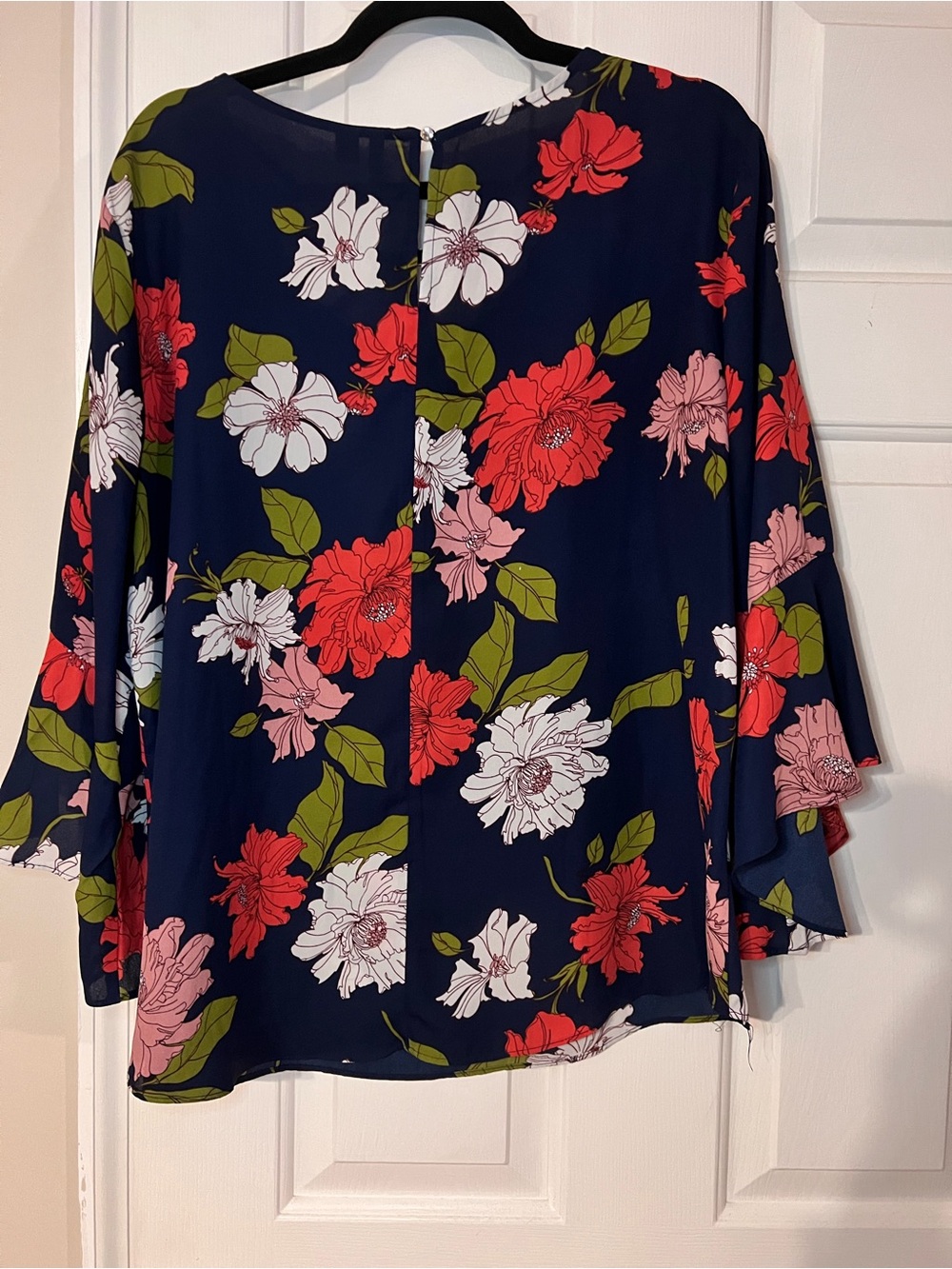 Women’s Navy Floral Bell-Sleeve Top - Navy Red White Pink